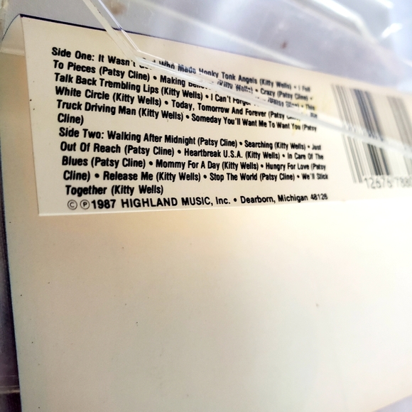 1987 Patsy Cline & Kitty Wells 20 Great Hits Cassette Tape! - Picture 4 of 5